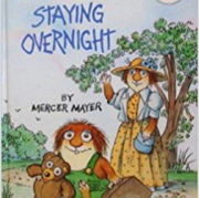 小学生におすすめな英語絵本「Staying Overnight」